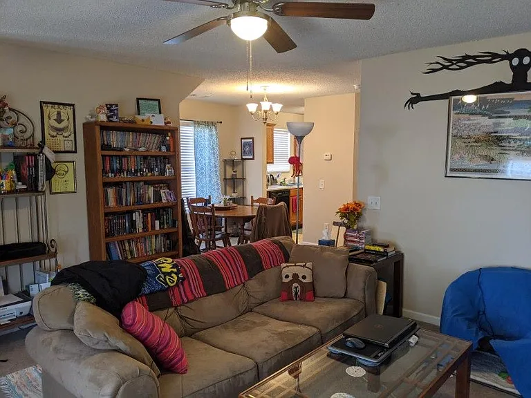 209 Bridgewater Cir — Photo 2