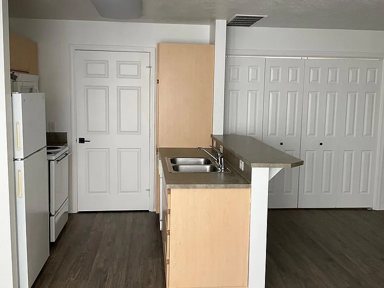 187 N Avenger Ln #201 — Photo 8