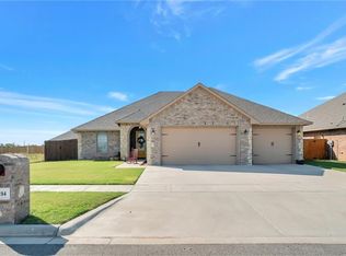 2104 Buffalo Ln, Altus, OK 73521