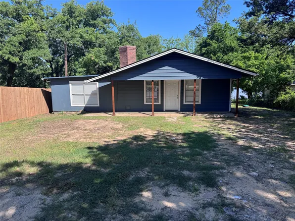 207 Wilson Ct, Valley View, TX 76272