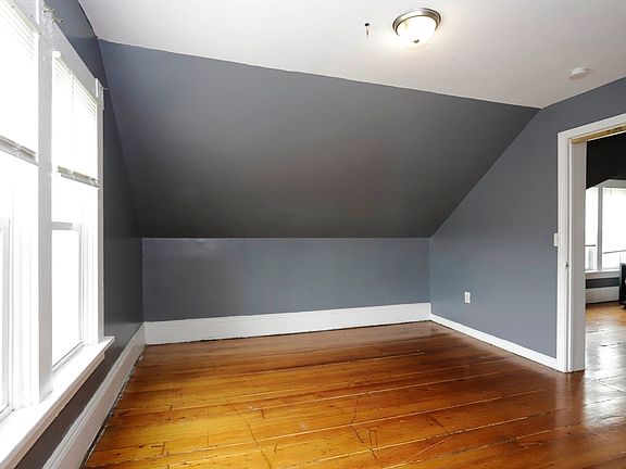 3rd image of 50-52 Rivet St #2
