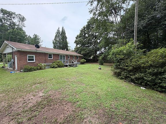4th image of 102 Ballentine St