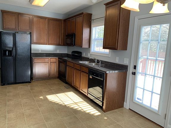 5th image of 3410 Grassy Pointe Ln