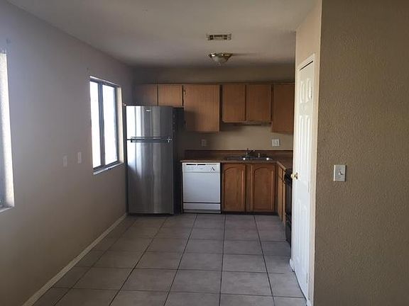 4th image of 1324 Kari Lee Ct APT D