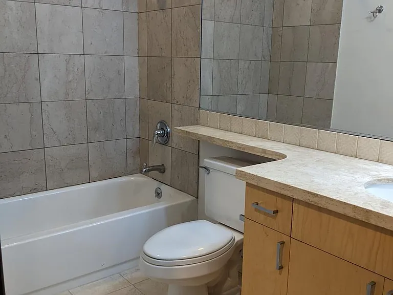 2716 Elliott Ave #306 — Photo 13