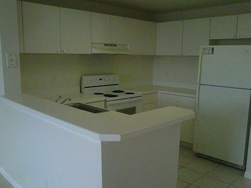3rd image of 7400 NW 4th St APT 208
