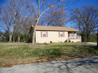 1417 Johnson St, Palestine, TX 75801