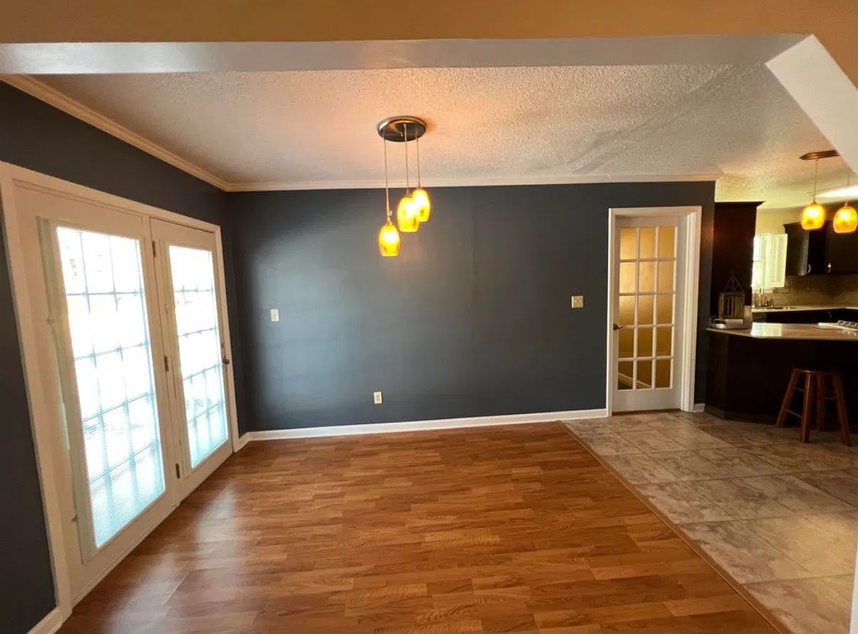 3 bed, 1.5 bath, 1349 sqft, $1,500 — Photo 4