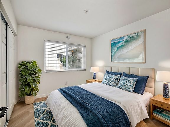 5th image of 600 N The Strand N Unit 33-1