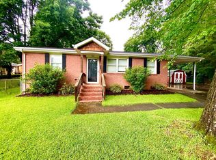 1818 Pickens Ct, Charlotte, NC 28205