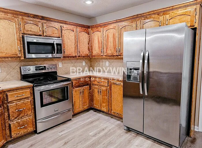 803 SW Hilltop Ct — Photo 5