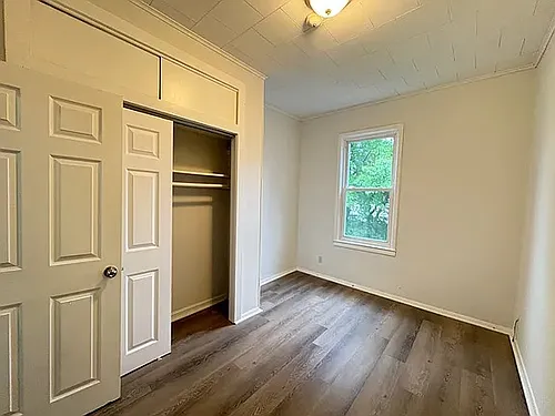 346 Armstrong Ave Photo 1