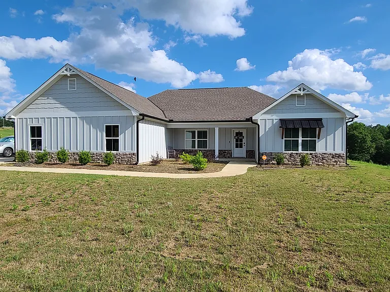 285 Lee Road 852 — Photo 1