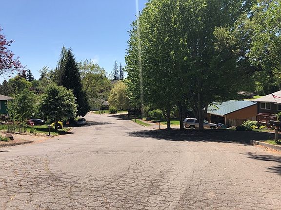 5th image of 5610 NE 23rd Ave