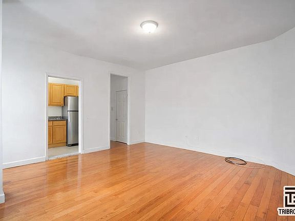 5th image of 842 Saint Nicholas Ave #4B