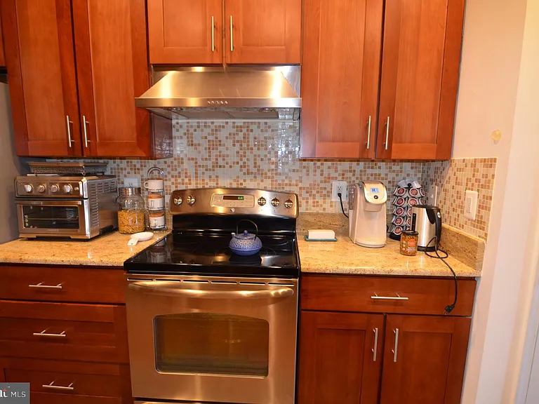 2946 Saxon Flowers Dr — Photo 11