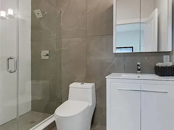 32 Charles Street image 22 of 25