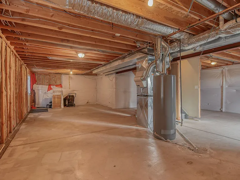 8310 Saddleman Rd — Photo 38