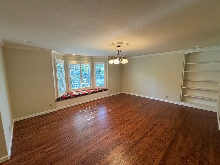 255 Circle Dr — Photo 9