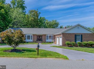 6101 Fox Point Rd, Fredericksburg, VA 22407