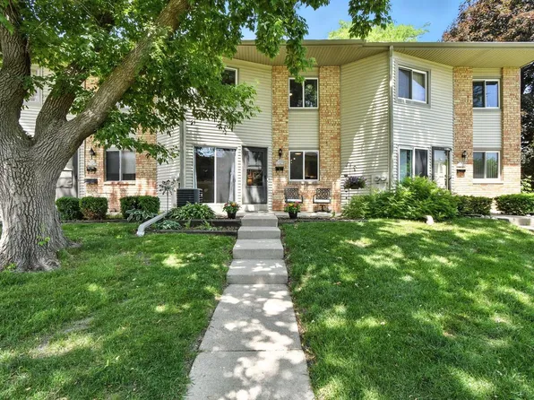 W169N11470 Biscayne DRIVE #7, Germantown, WI 53022