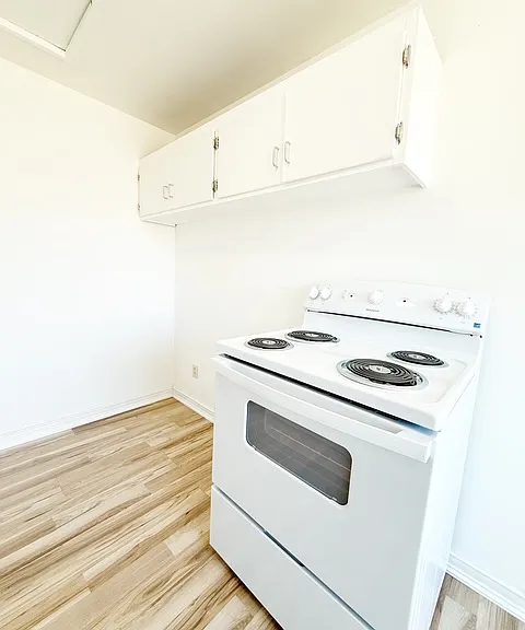 3326 Halverson Ave — Photo 8