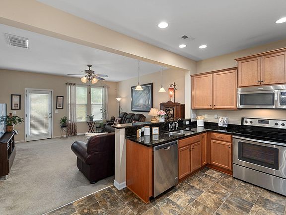 5th image of 9849 Sweet Basil Dr
