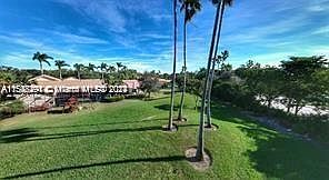 3rd image of 1614 Newport Ln