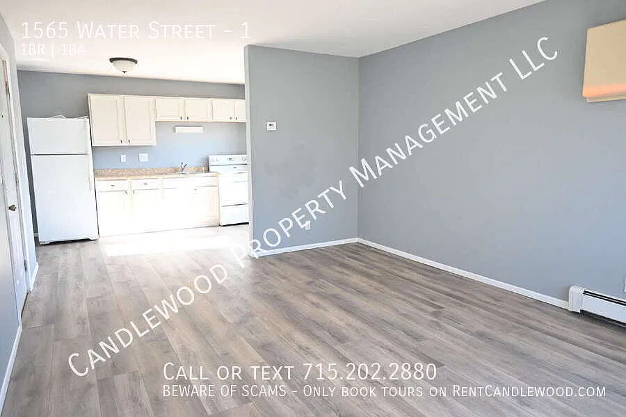 1 Bedroom Lower Available November 1st! — Photo 2