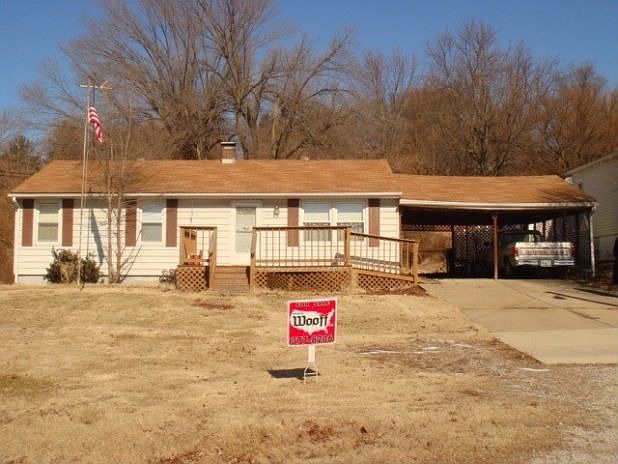 1st image of 52 W Woodland Dr