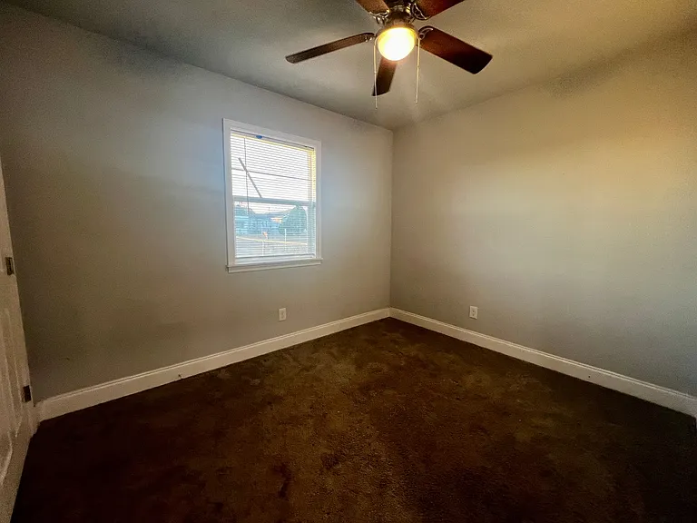 420 S 2nd St — Photo 6