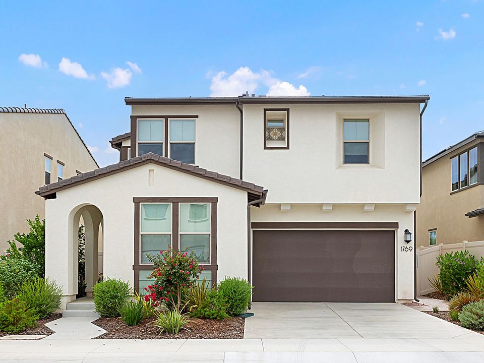 1st image of 1769 Carol Lee Ln
