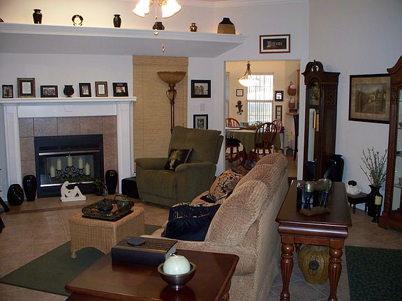 5th image of 1118 Notre Dame St