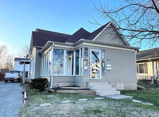906 Newton Ave, Johnston City, IL 62951
