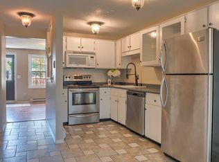 818 Court St APT E, Keene, NH 03431