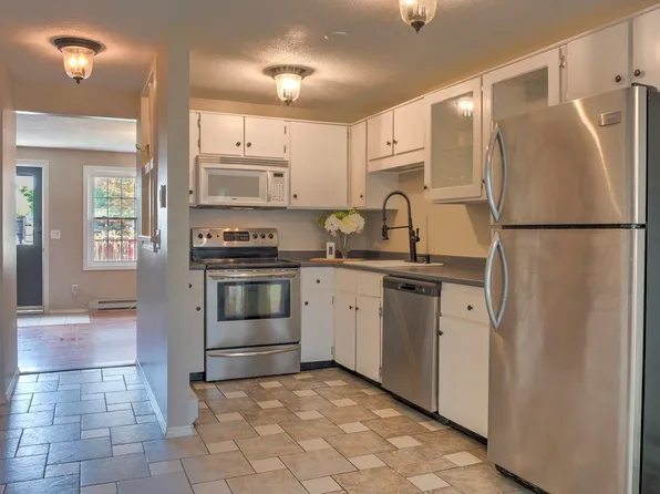 818 Court Street #E, Keene, NH 03431