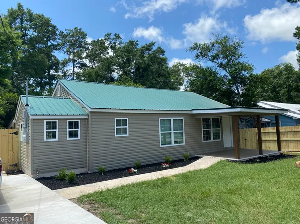 215 Commerce St, Hawkinsville, GA 31036