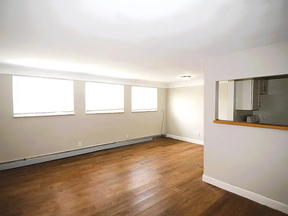 3176 Mapleleaf Ave #7