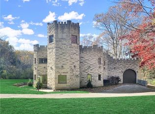 2132 Nashua Rd, New Castle, PA 16105