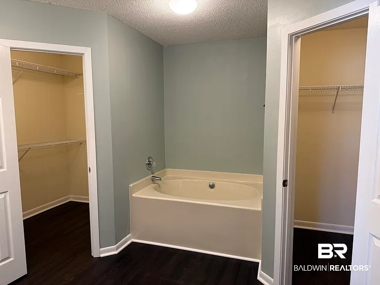28712 Canal Rd — Photo 10