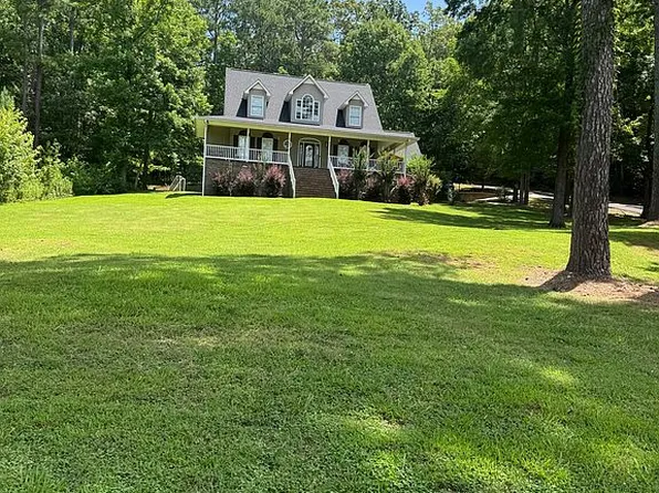 23 Sumner Dr, Scottsboro, AL 35769
