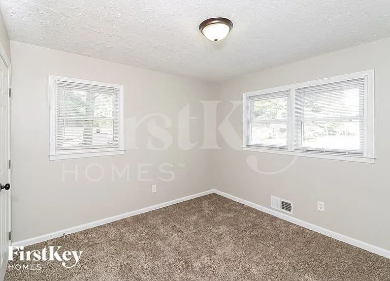 4007 Wells Cir — Photo 13