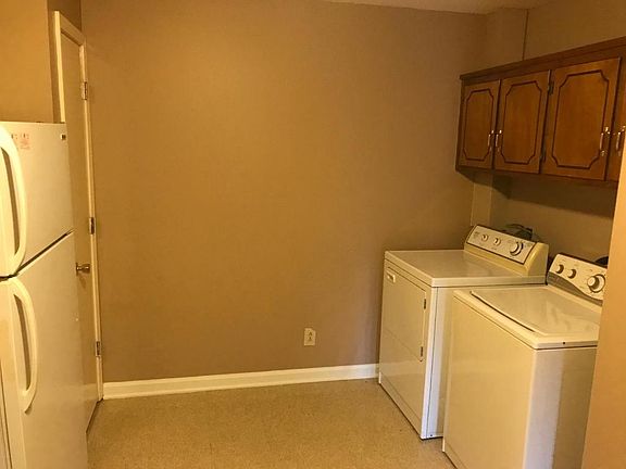 3rd image of 700 Peachers Dr APT B