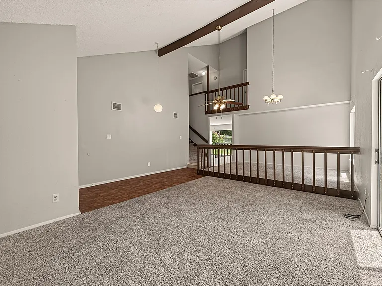 1818 Foxlake Dr — Photo 5