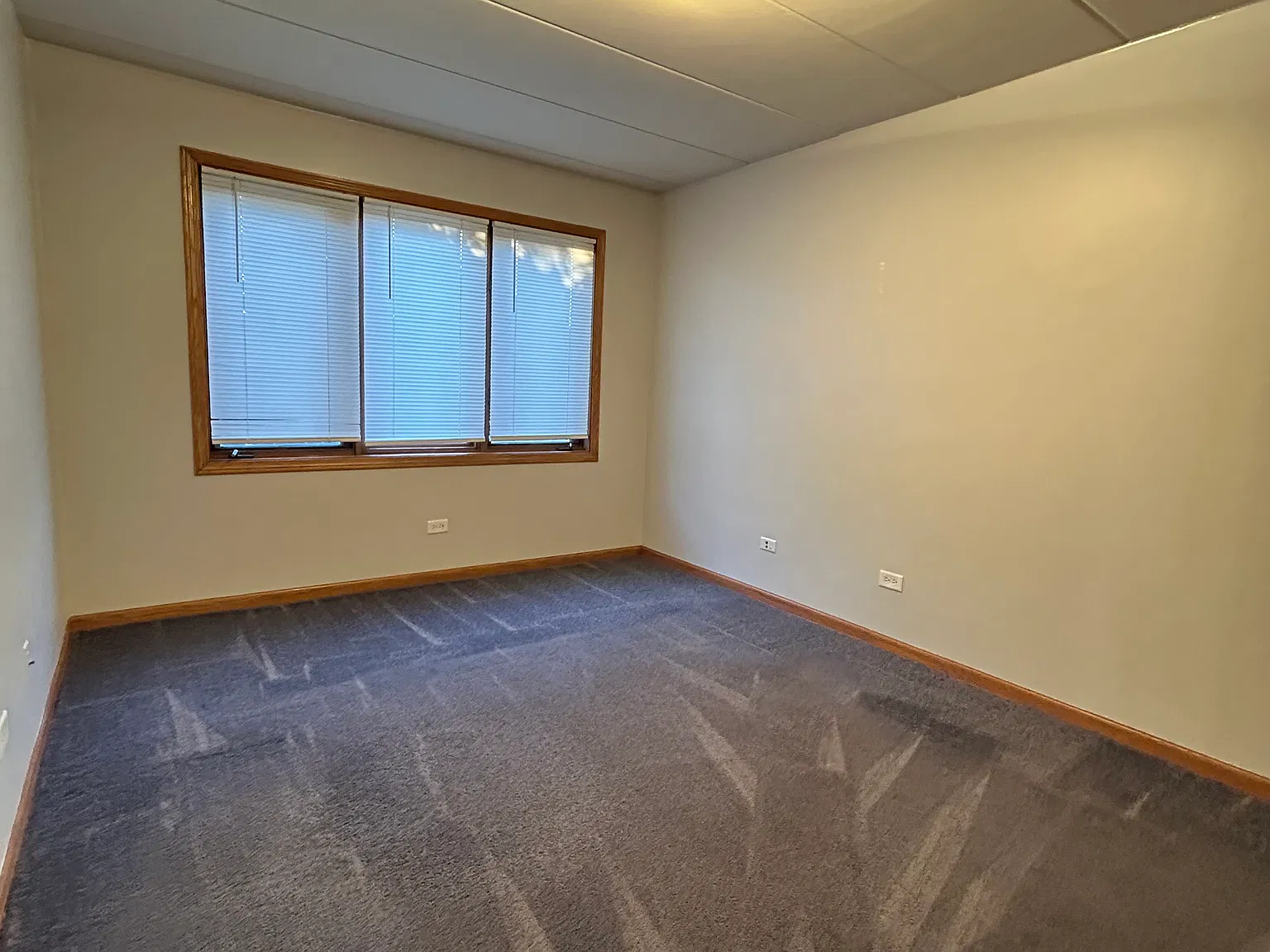 2 bed, 900 sqft, $1,800 — Photo 4