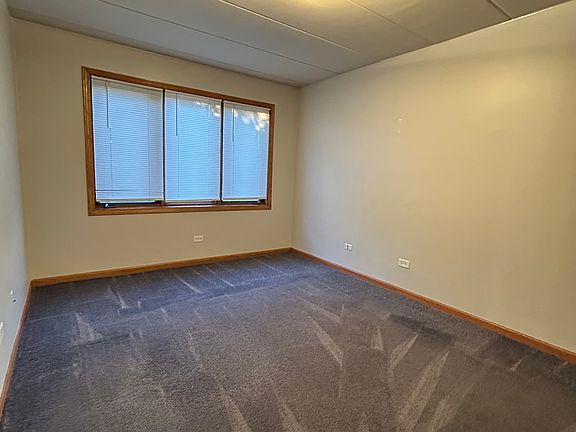 4th image of 10549 Parkside Ave APT 2W