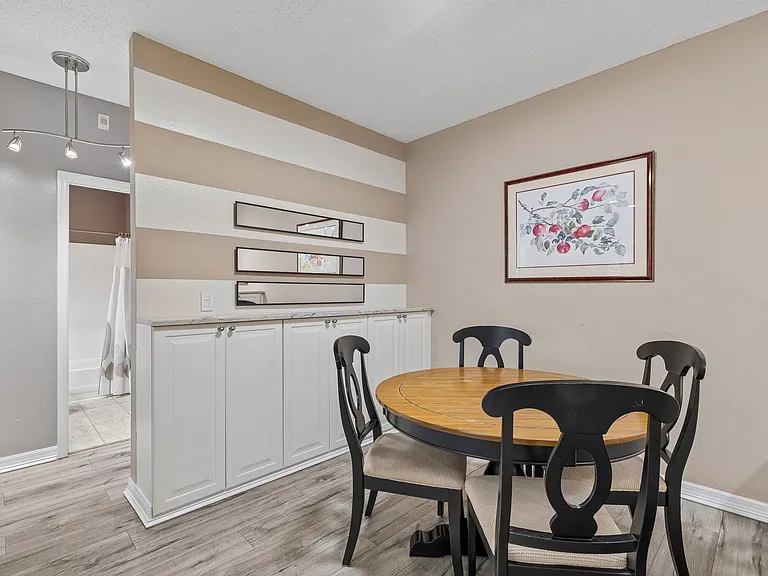 1010 Normandy Trace Rd — Photo 6