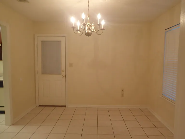 3905 Heatherwoods Dr — Photo 4