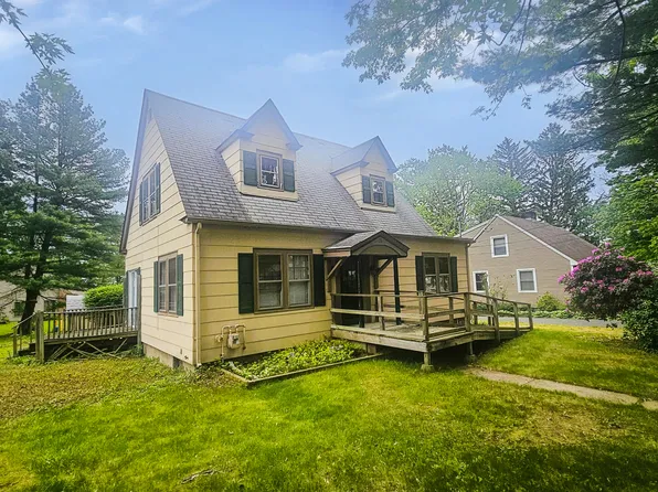 19 Weymouth Road, Enfield, CT 06082