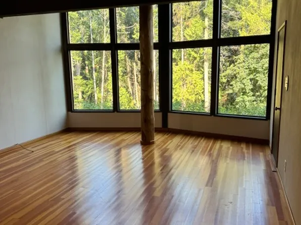 6821 Carolina St, Anacortes, WA 98221